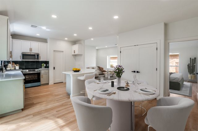 2207 Arbor Creek Drive, Carrollton, TX 75010