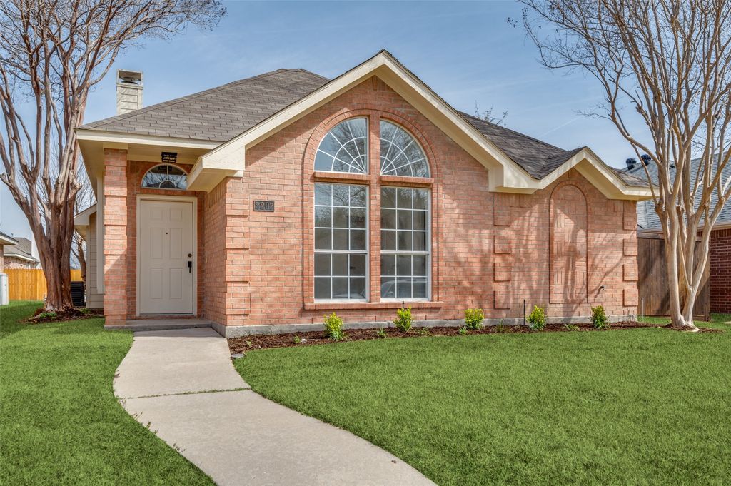 2207 Arbor Creek Drive, Carrollton, TX 75010