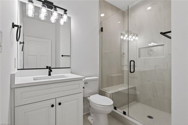 5905 Old Chestnut AVE, Newport News, VA 23605