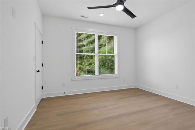 5905 Old Chestnut AVE, Newport News, VA 23605
