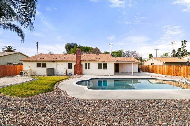 1029 W Clifton, Redlands, CA 92373