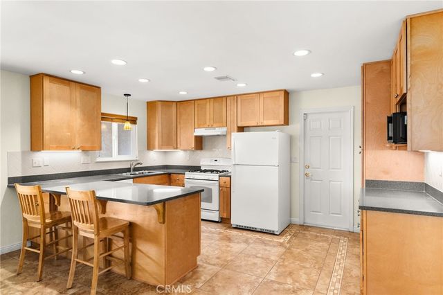 1029 W Clifton, Redlands, CA 92373