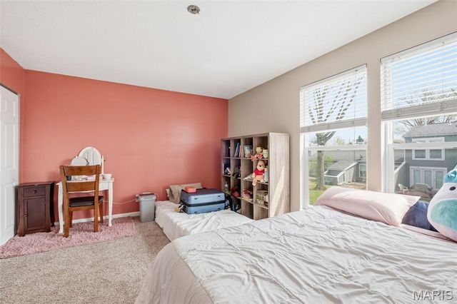 14 Lantern Lane, Lake St Louis, MO 63367