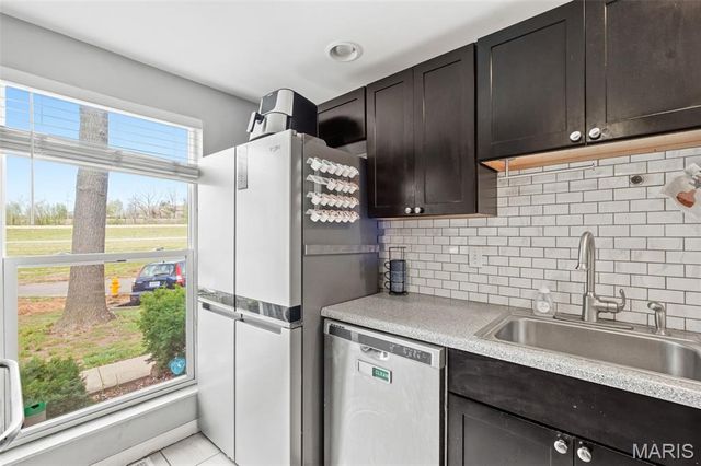 14 Lantern Lane, Lake St Louis, MO 63367