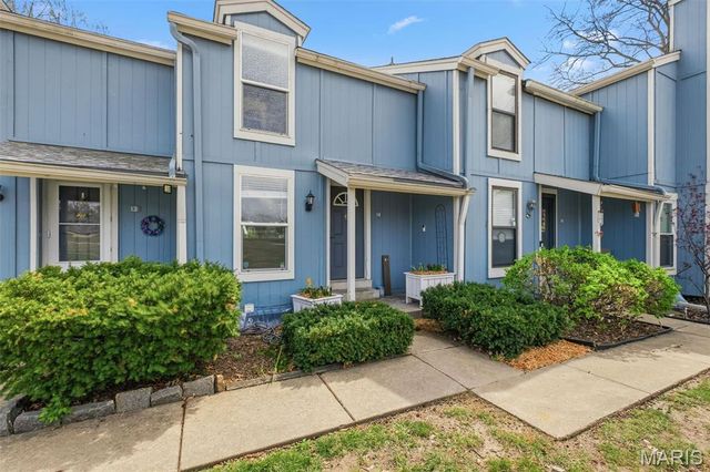 14 Lantern Lane, Lake St Louis, MO 63367