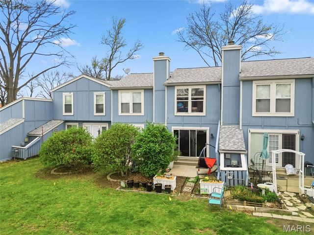 14 Lantern Lane, Lake St Louis, MO 63367