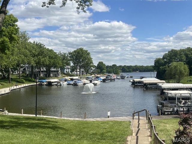 14 Lantern Lane, Lake St Louis, MO 63367