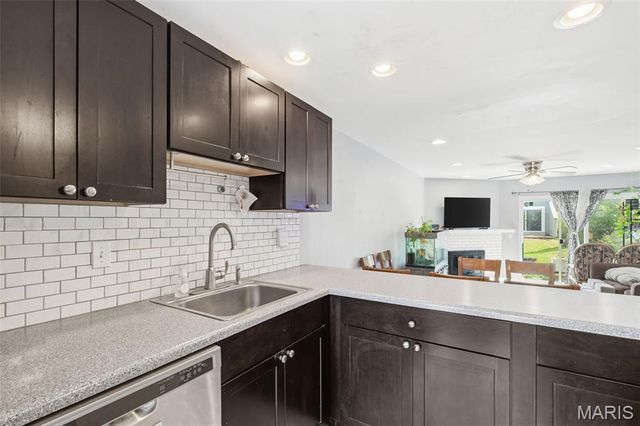 14 Lantern Lane, Lake St Louis, MO 63367