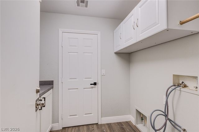 7055 Fort Tule Avenue, Las Vegas, NV 89179