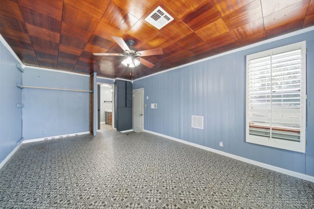 429 E 19th Street, Okmulgee, OK 74447