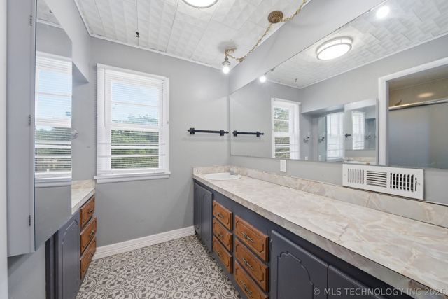 429 E 19th Street, Okmulgee, OK 74447
