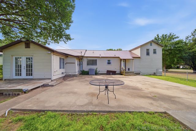 429 E 19th Street, Okmulgee, OK 74447