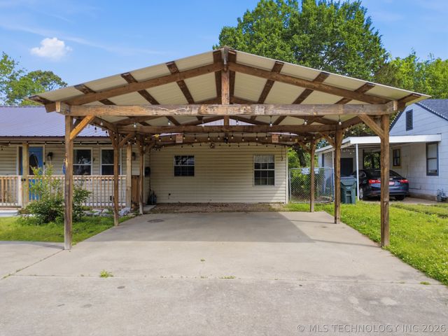 429 E 19th Street, Okmulgee, OK 74447