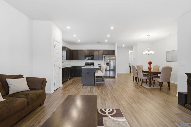 30107 Plantation Park Drive NW, Harvest, AL 35749