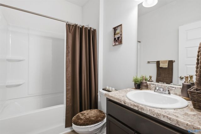 30107 Plantation Park Drive NW, Harvest, AL 35749