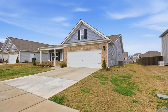 30107 Plantation Park Drive NW, Harvest, AL 35749