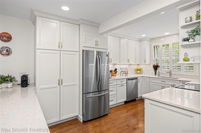 6485 Thurber Road, Bloomfield Hills, MI 48301