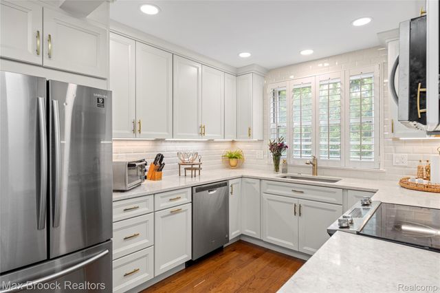 6485 Thurber Road, Bloomfield Hills, MI 48301