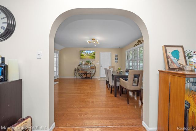6485 Thurber Road, Bloomfield Hills, MI 48301