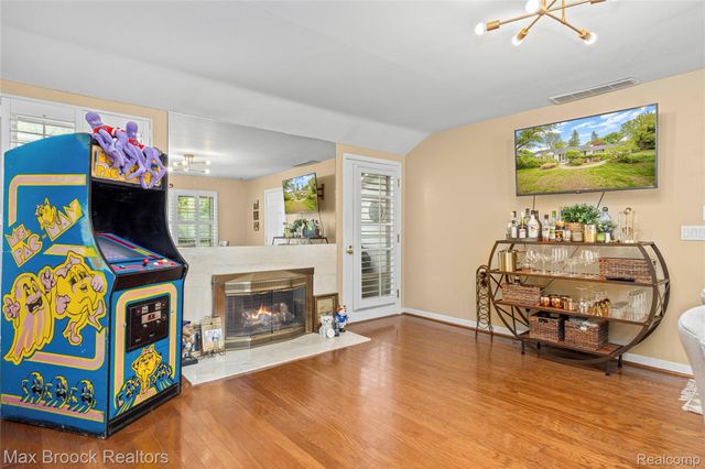 6485 Thurber Road, Bloomfield Hills, MI 48301