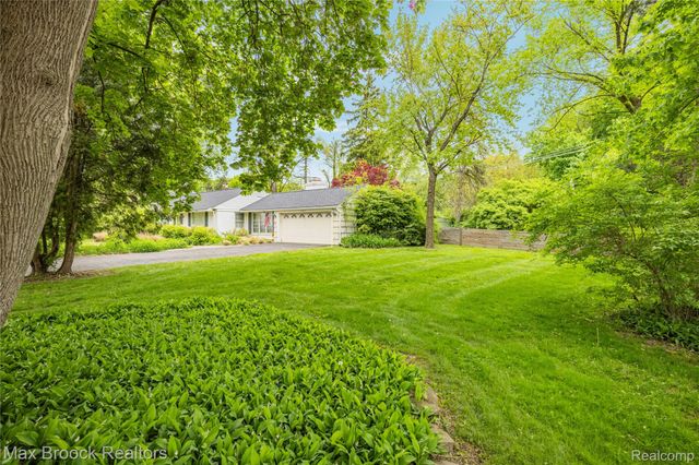 6485 Thurber Road, Bloomfield Hills, MI 48301