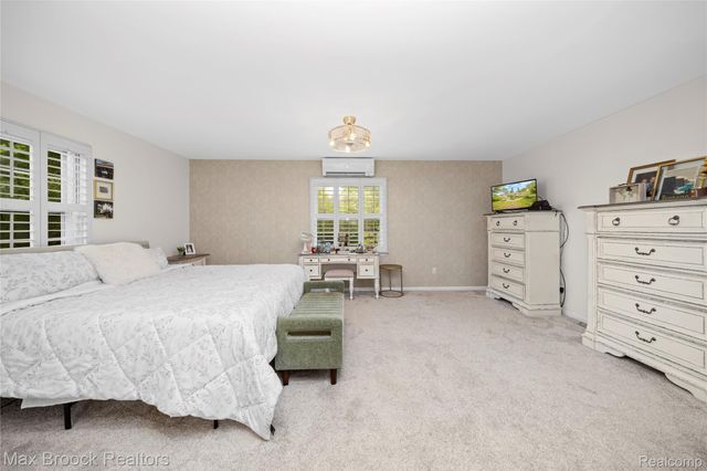 6485 Thurber Road, Bloomfield Hills, MI 48301