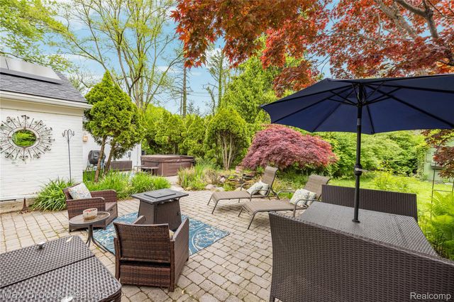 6485 Thurber Road, Bloomfield Hills, MI 48301