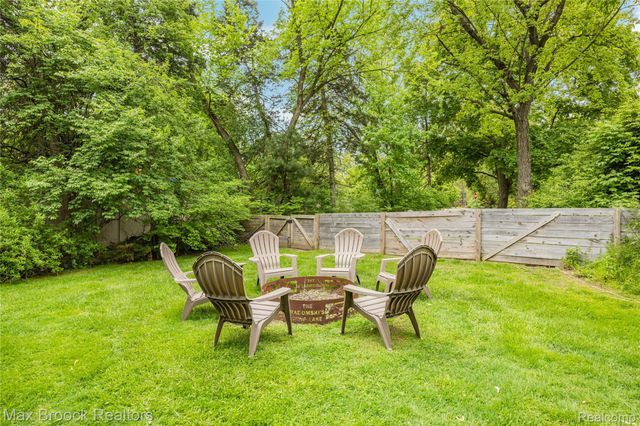 6485 Thurber Road, Bloomfield Hills, MI 48301
