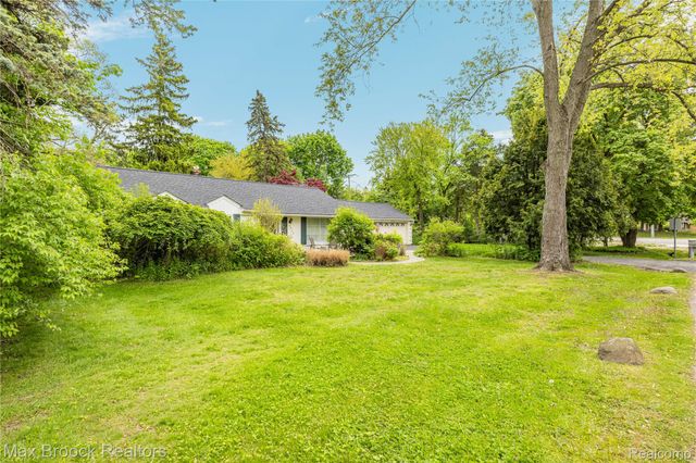 6485 Thurber Road, Bloomfield Hills, MI 48301