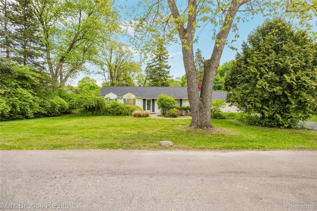 6485 Thurber Road, Bloomfield Hills, MI 48301