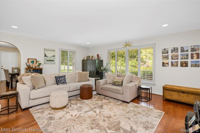 6485 Thurber Road, Bloomfield Hills, MI 48301