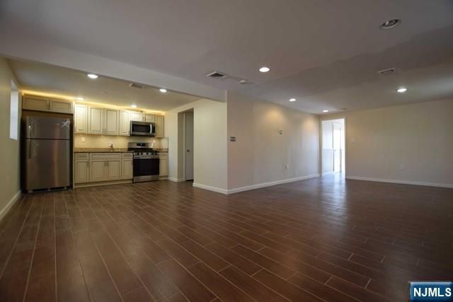 16-19 11th Street, Fair Lawn, NJ 07410