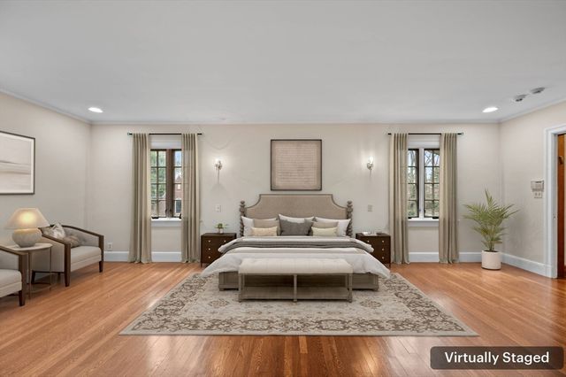 81 Brackett Rd, Newton, MA 02458