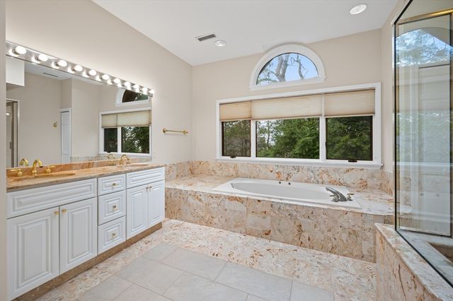 81 Brackett Rd, Newton, MA 02458