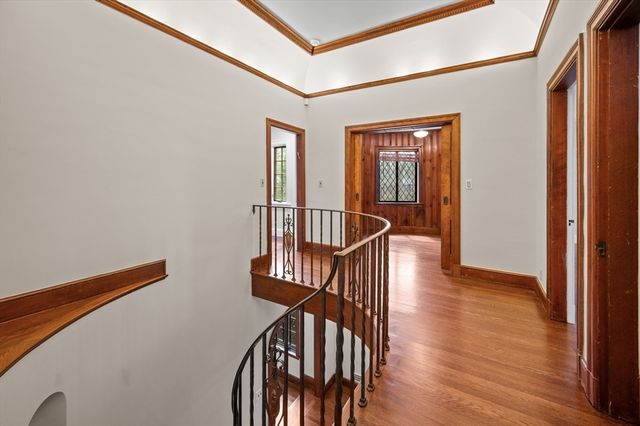 81 Brackett Rd, Newton, MA 02458