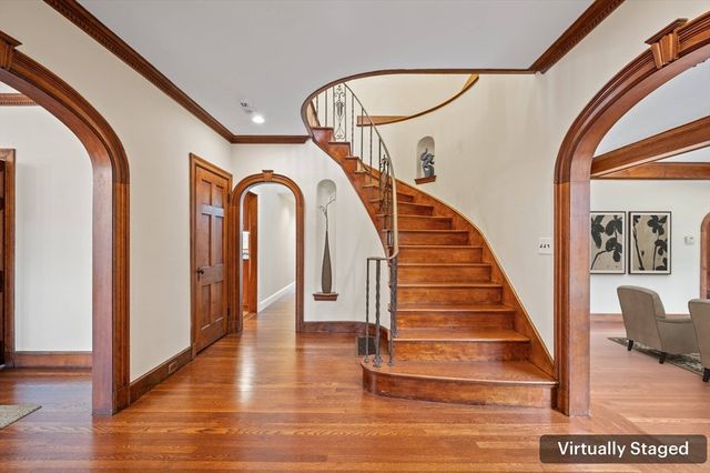 81 Brackett Rd, Newton, MA 02458
