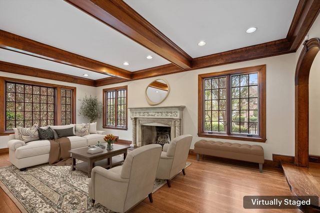 81 Brackett Rd, Newton, MA 02458