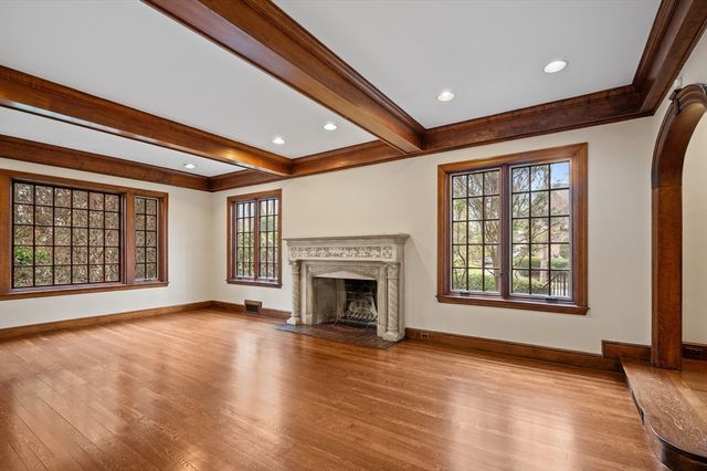 81 Brackett Rd, Newton, MA 02458
