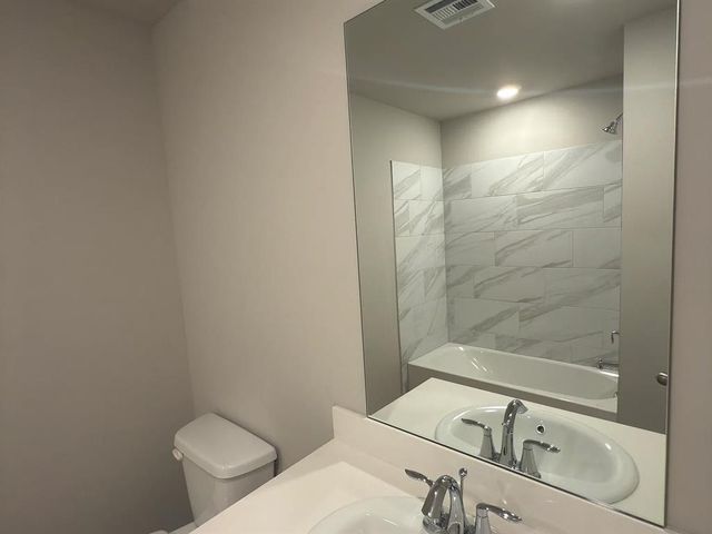 2924 Firefly Drive, Yukon, OK 73099