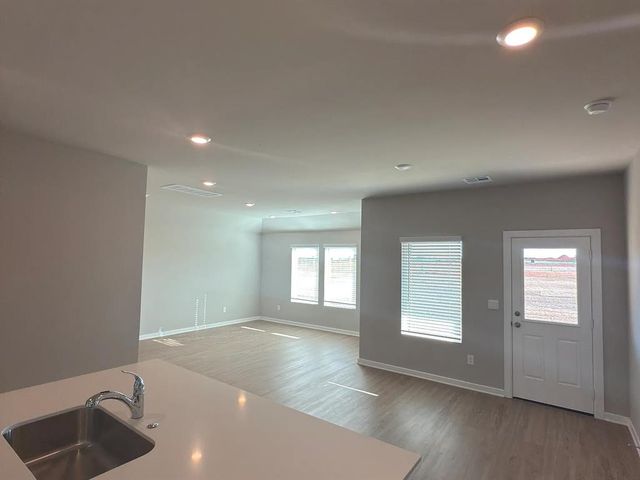 2924 Firefly Drive, Yukon, OK 73099