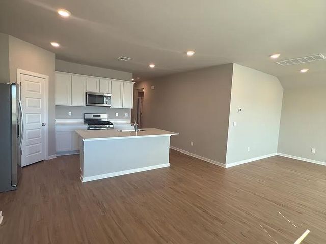 2924 Firefly Drive, Yukon, OK 73099