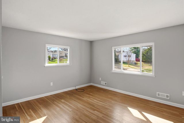 1219 REDCLIFFE, Catonsville, MD 21228