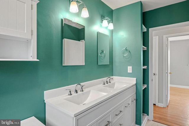 1219 REDCLIFFE, Catonsville, MD 21228