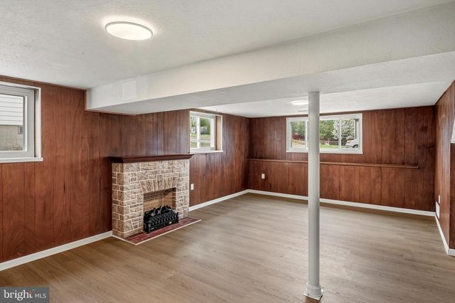 1219 REDCLIFFE, Catonsville, MD 21228