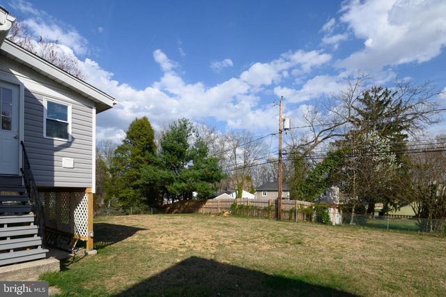 1219 REDCLIFFE, Catonsville, MD 21228
