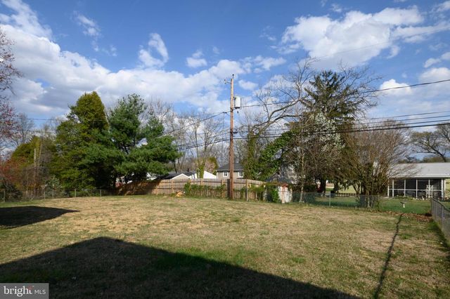 1219 REDCLIFFE, Catonsville, MD 21228