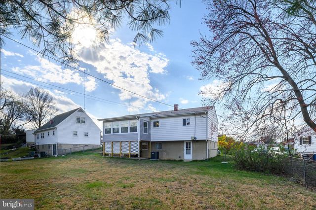 1219 REDCLIFFE, Catonsville, MD 21228