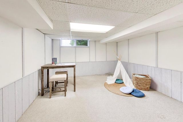 2620 N Phelps Avenue, Arlington Heights, IL 60004