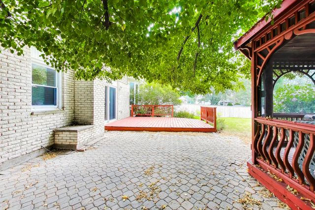 2620 N Phelps Avenue, Arlington Heights, IL 60004