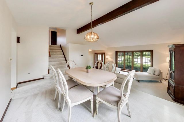 2620 N Phelps Avenue, Arlington Heights, IL 60004